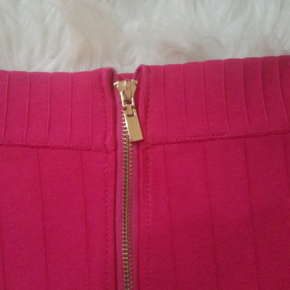 SOLD ON ANOTHER SELLING 2 BCBGMAXAZRIA SIZE SMALL - Picture 6 of 16
